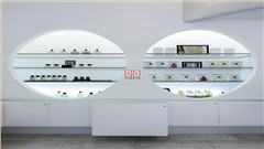 西班牙香水化妆品展柜定制中强展柜