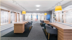 眼镜店展柜选择中强